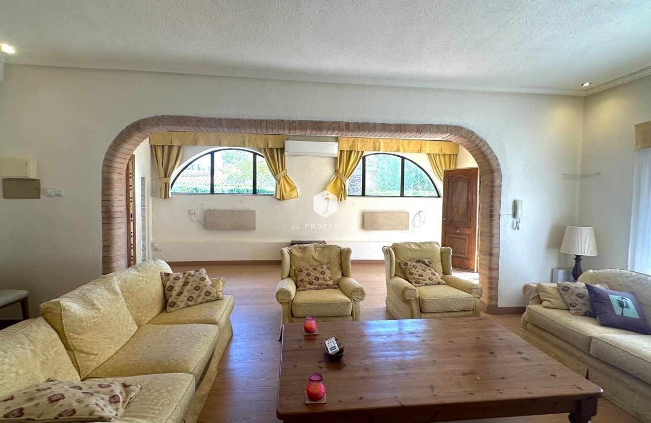 Aus zweiter Hand - Villa -
Cabo Roig - Costa Blanca