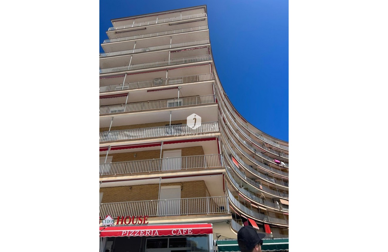 Resale - Apartment / flat -
Torrevieja - Playa del Cura