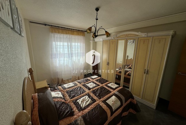 Resale - Apartment / flat -
Torrevieja - Playa del Cura