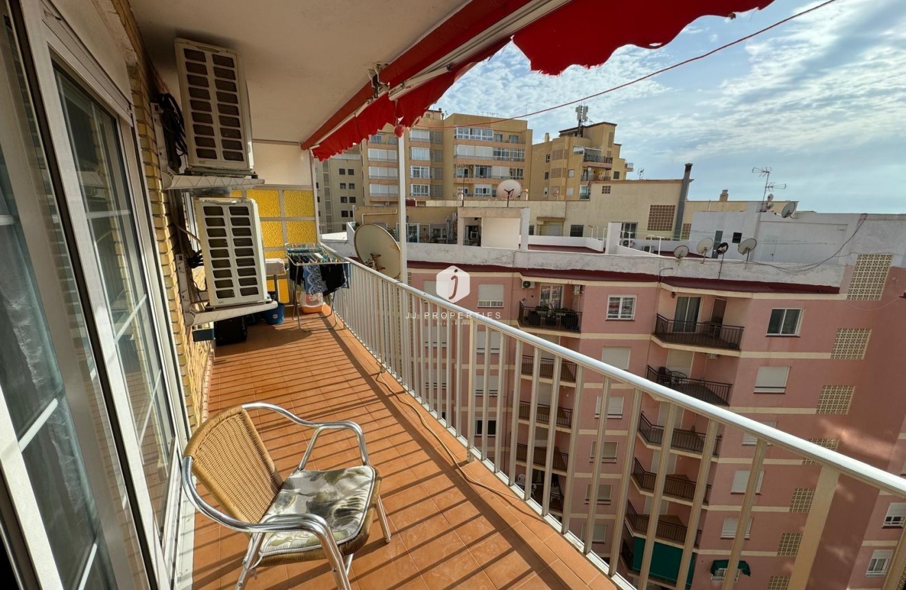 Resale - Apartment / flat -
Torrevieja - Playa del Cura