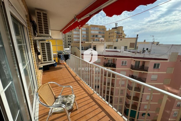 Resale - Apartment / flat -
Torrevieja - Playa del Cura