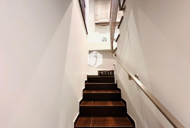 Resale - Apartment / flat -
Torrevieja - Estacion de autobuses