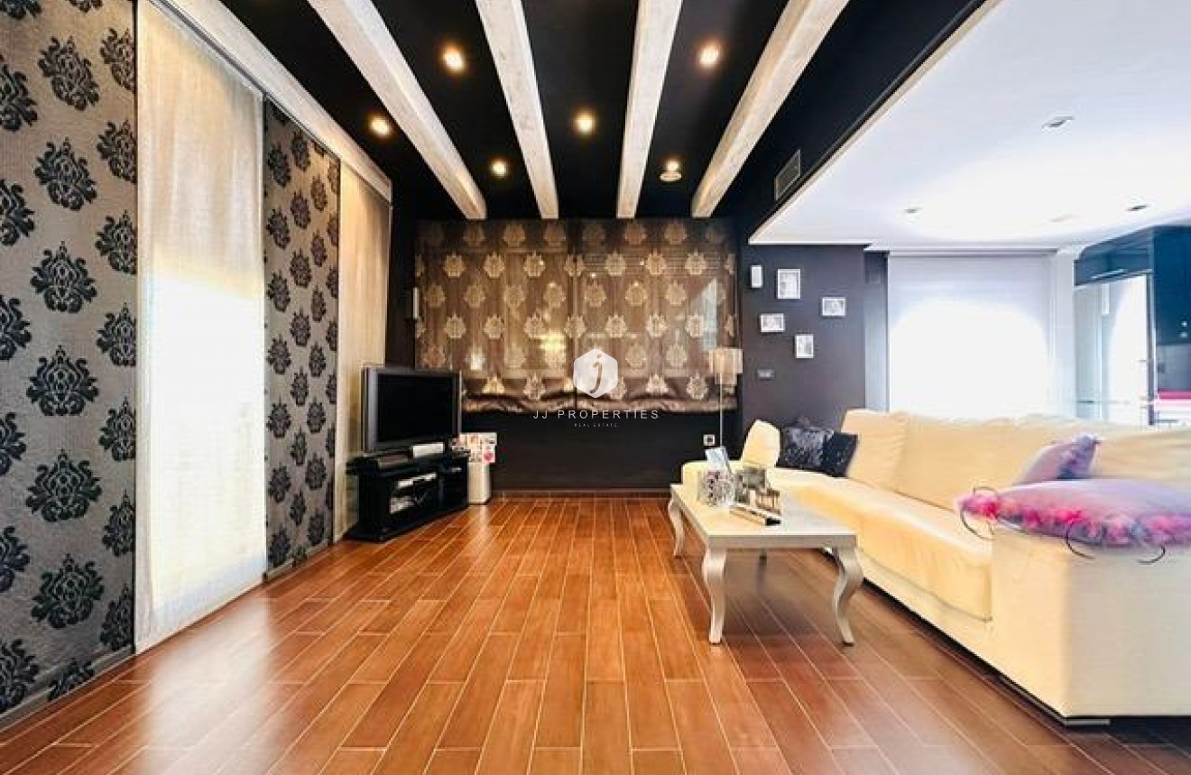 Resale - Apartment / flat -
Torrevieja - Estacion de autobuses