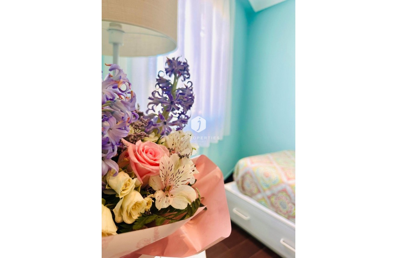 Resale - Apartment / flat -
Torrevieja - Estacion de autobuses