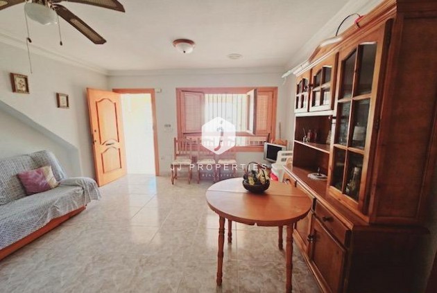 Resale - Villa -
Guardamar del Segura - Guarmar Del Segura