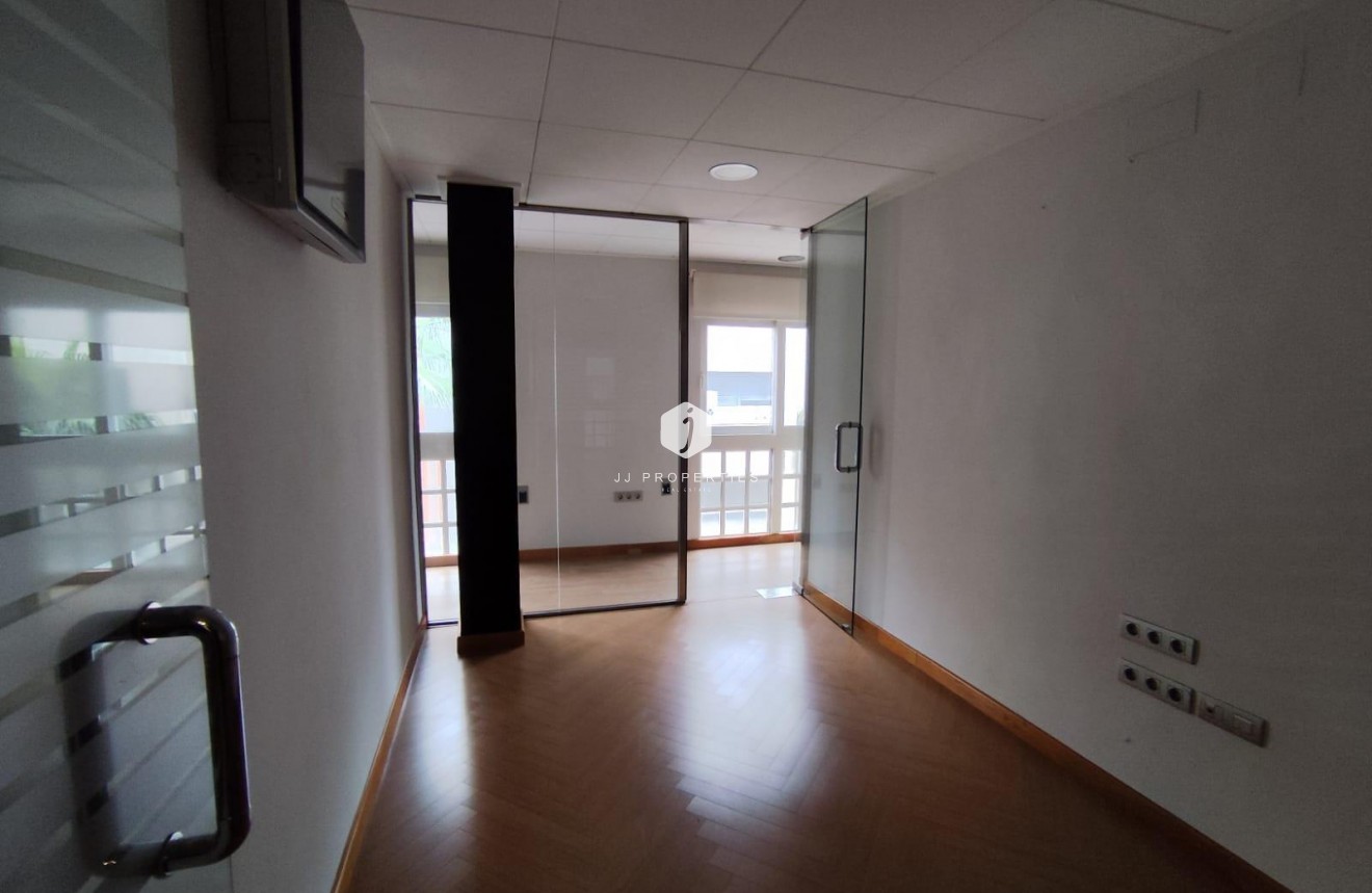 Resale - Apartment / flat -
Torrevieja - Puerto