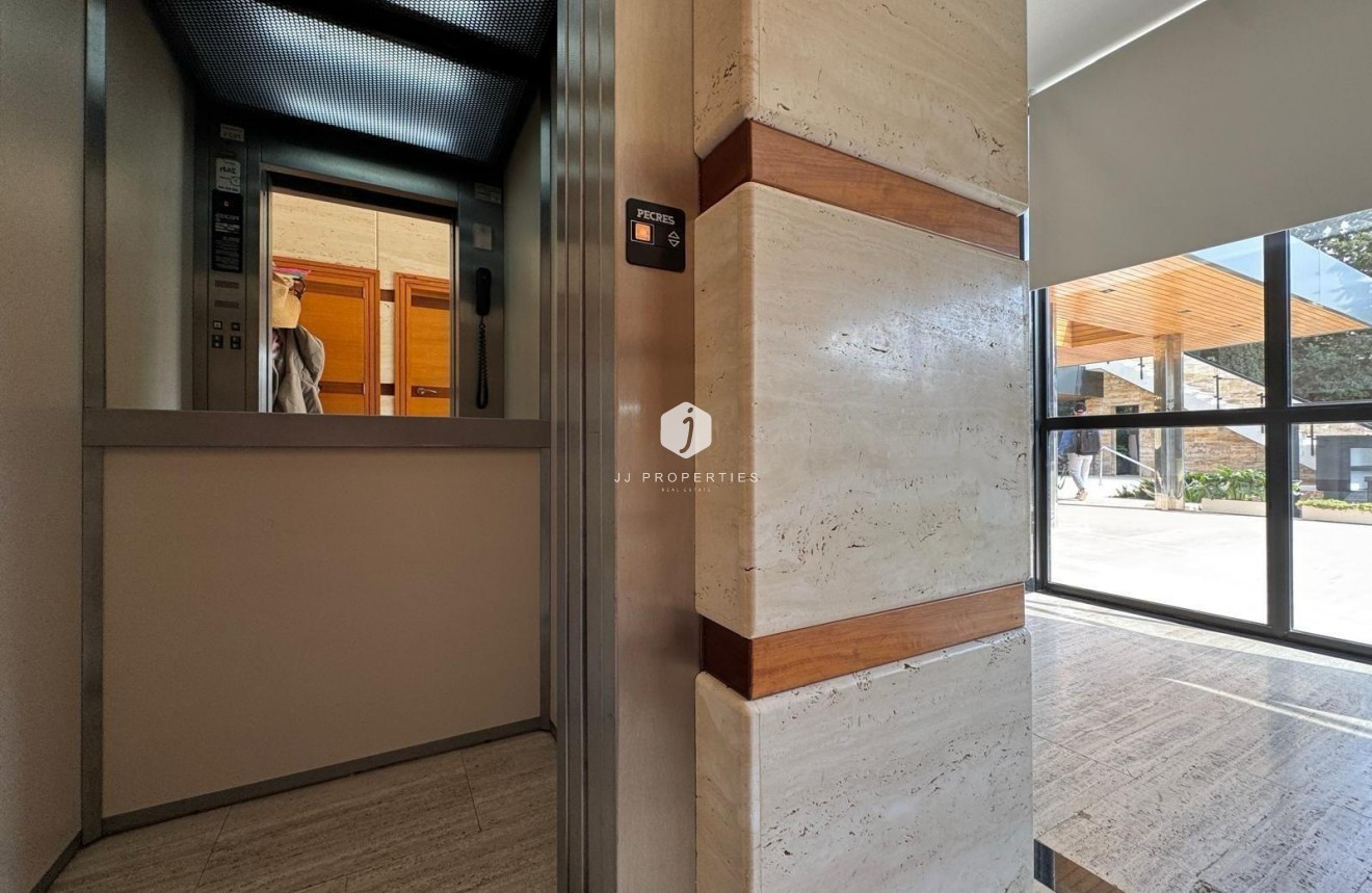 Resale - Villa -
Orihuela Costa - Altos De Campoamor