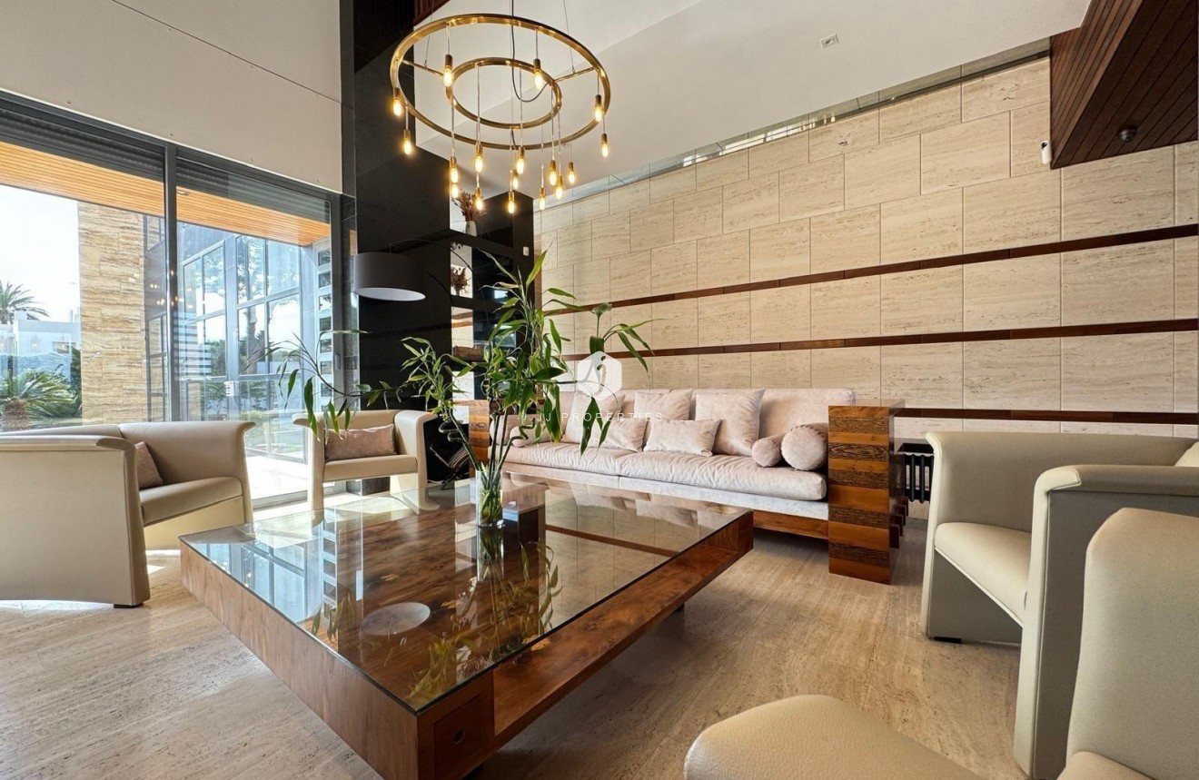 Resale - Villa -
Orihuela Costa - Altos De Campoamor