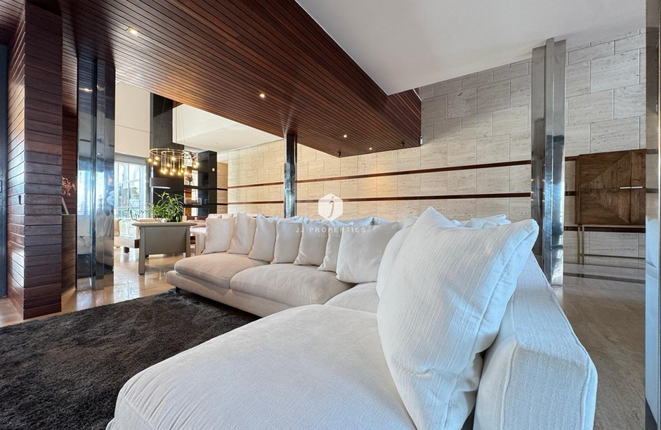 Resale - Villa -
Orihuela Costa - Altos De Campoamor