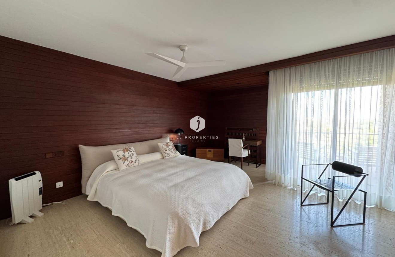 Resale - Villa -
Orihuela Costa - Altos De Campoamor