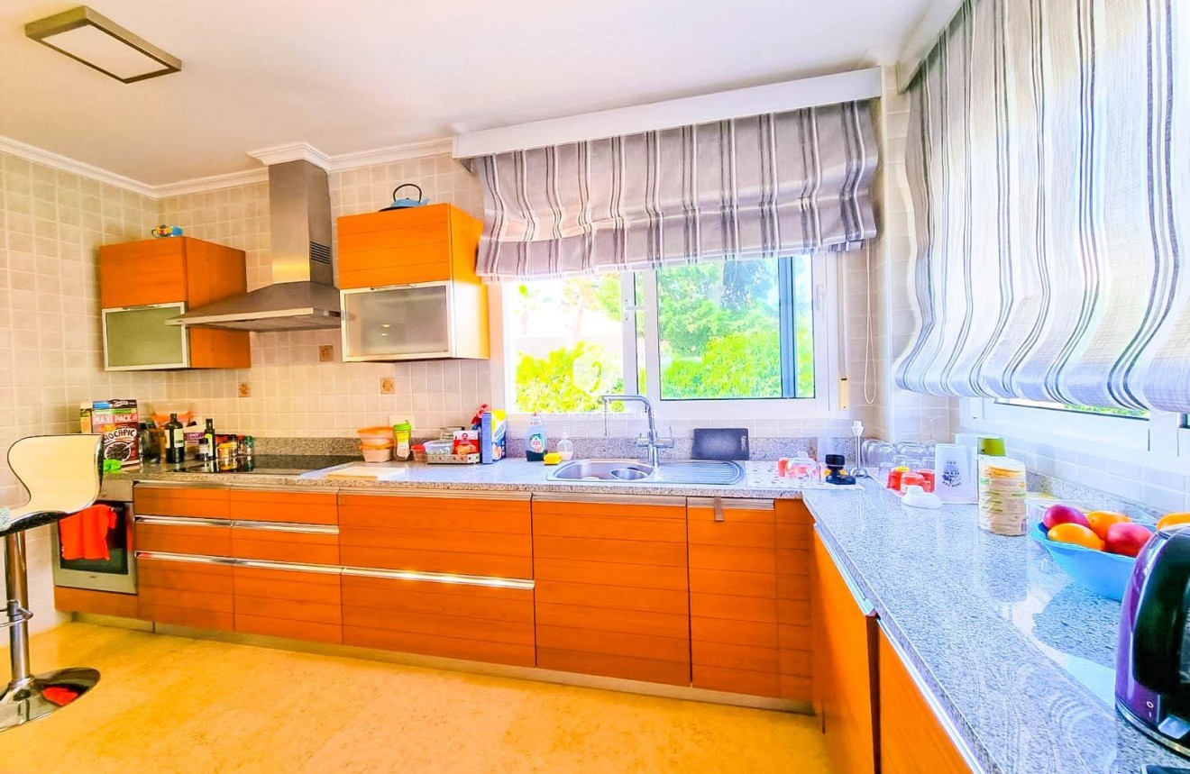 Resale - Villa -
Torrevieja - Torre la mata