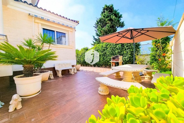 Resale - Villa -
Torrevieja - Torre la mata