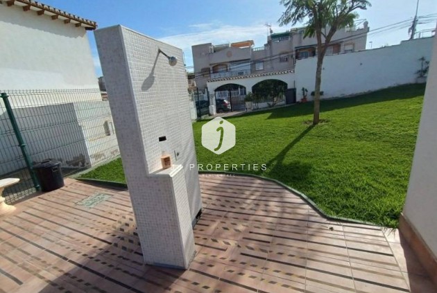 D'occasion - Appartement -
Torrevieja - Los Balcones