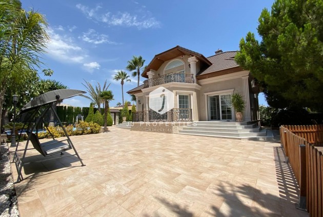 Resale - Villa -
Benijofar - Ciudad Quesada