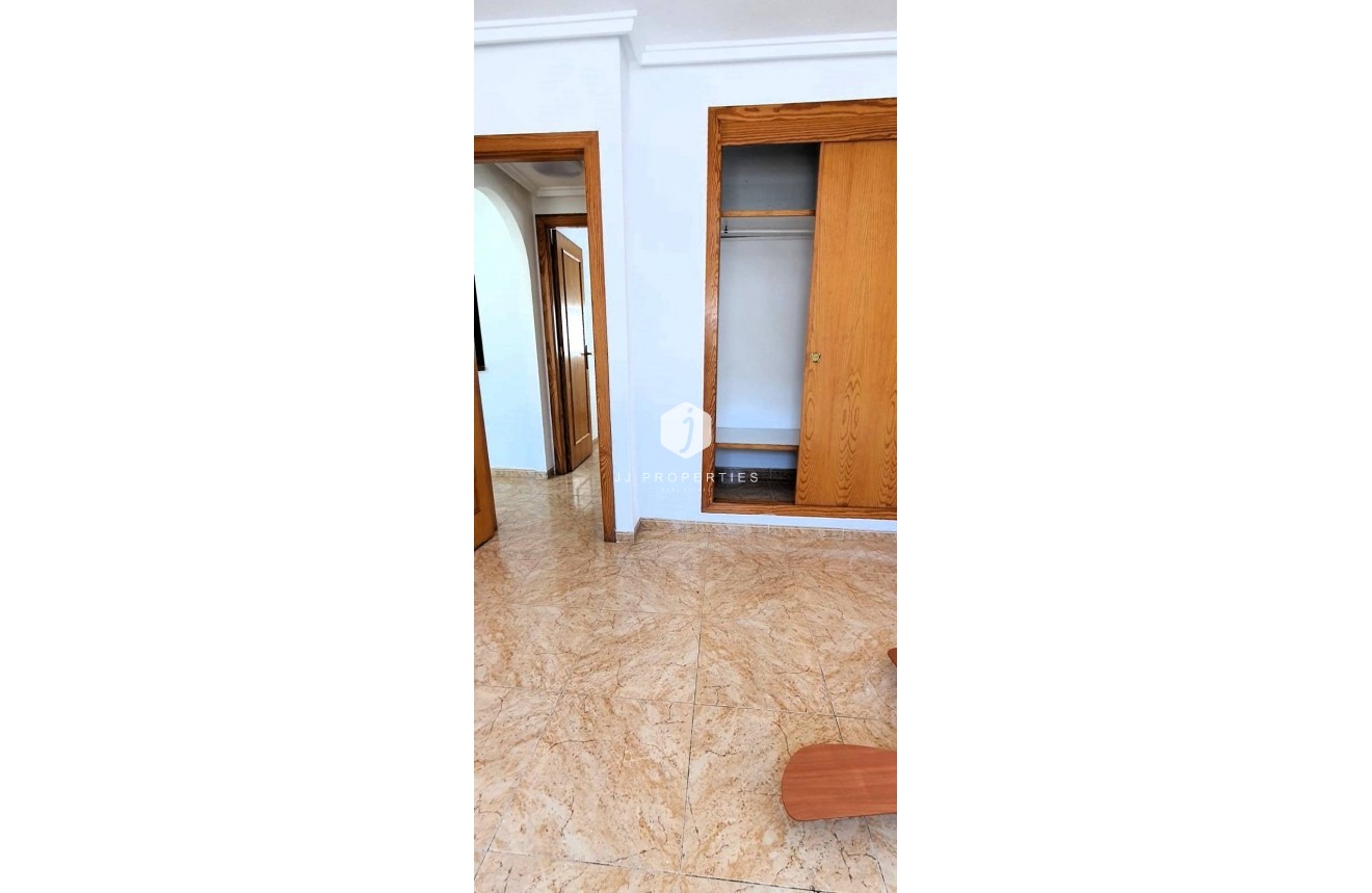 Resale - Penthouse -
Torrevieja - Playa de los Locos