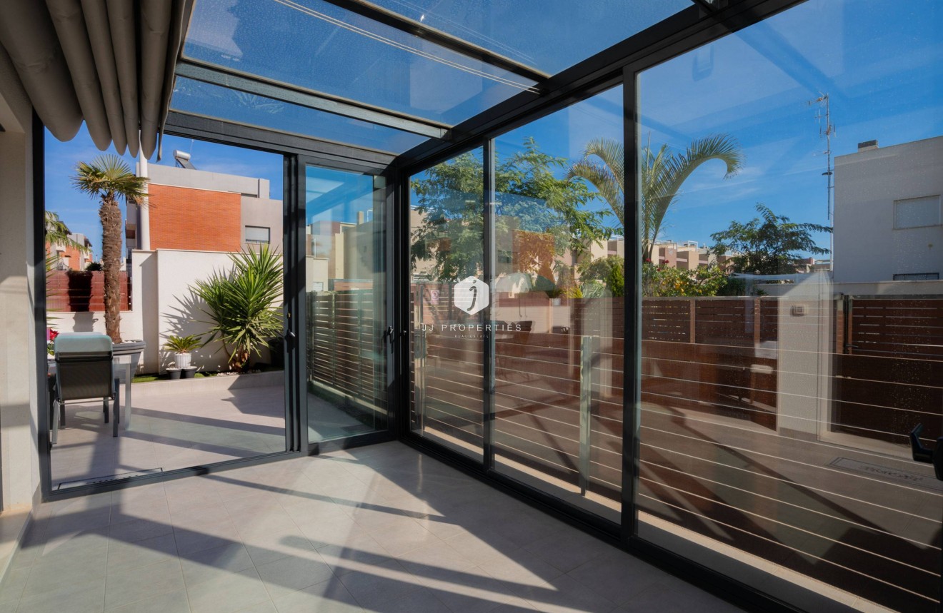 D'occasion - Villa -
Torrevieja - Aguas Nuevas 2