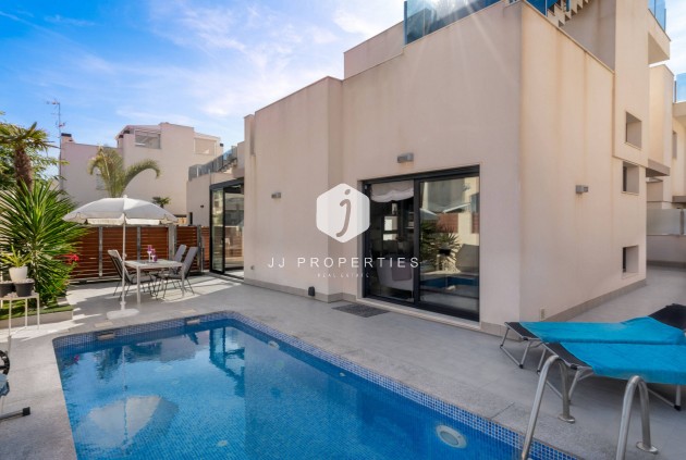 D'occasion - Villa -
Torrevieja - Aguas Nuevas 2