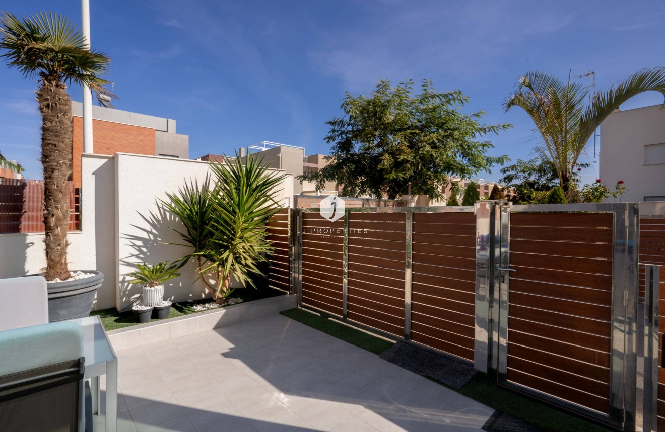 D'occasion - Villa -
Torrevieja - Aguas Nuevas 2