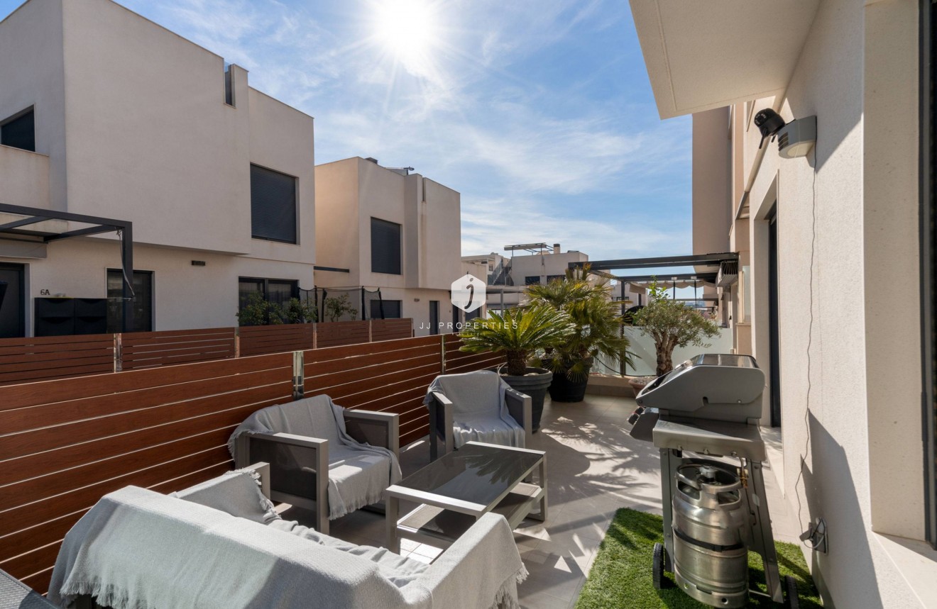 D'occasion - Villa -
Torrevieja - Aguas Nuevas 2