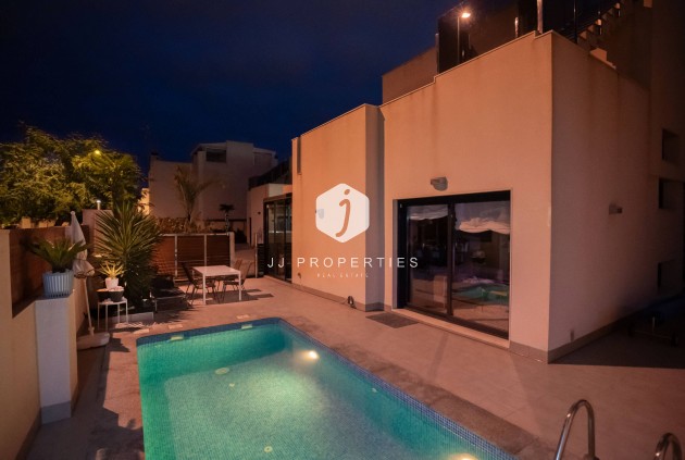 D'occasion - Villa -
Torrevieja - Aguas Nuevas 2