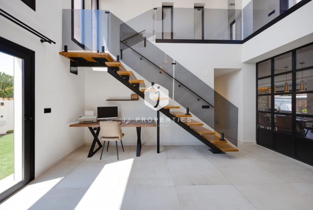 Resale - Villa -
Torrevieja - Costa Blanca