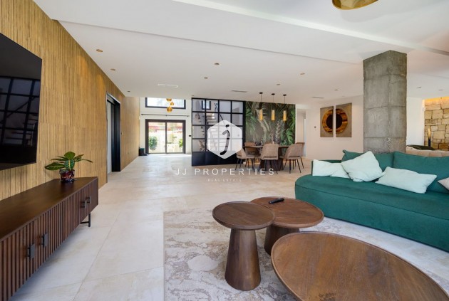 Resale - Villa -
Torrevieja - Costa Blanca