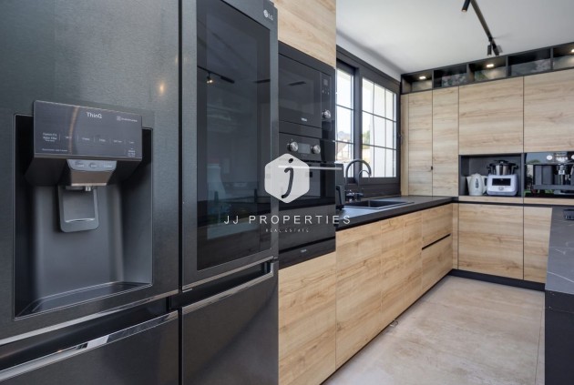 Resale - Villa -
Torrevieja - Costa Blanca