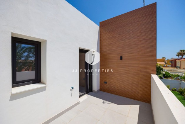 Resale - Villa -
Torrevieja - Costa Blanca