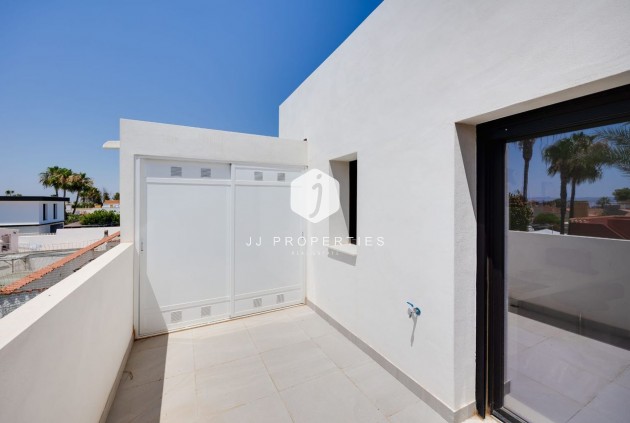 Resale - Villa -
Torrevieja - Costa Blanca