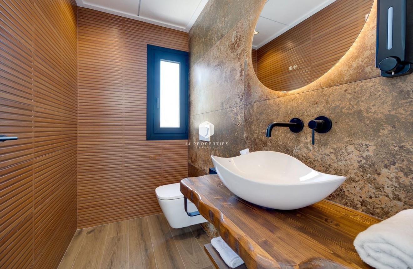 Resale - Villa -
Torrevieja - Costa Blanca