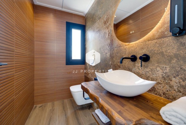 Resale - Villa -
Torrevieja - Costa Blanca