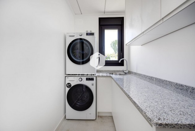 Resale - Villa -
Torrevieja - Costa Blanca