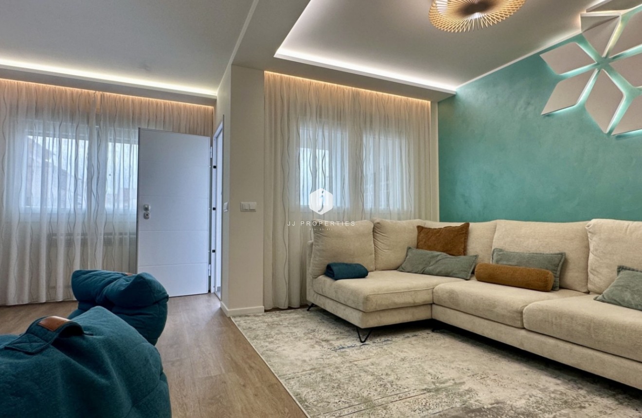 D'occasion - Chalet -
Orihuela Costa - Costa Blanca