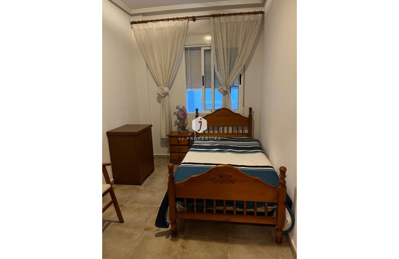 Resale - Apartment / flat -
Almoradí - Centro Urbano 2