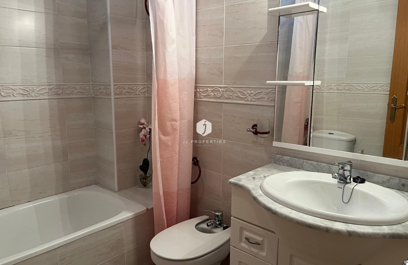 Resale - Apartment / flat -
Almoradí - Centro Urbano 2