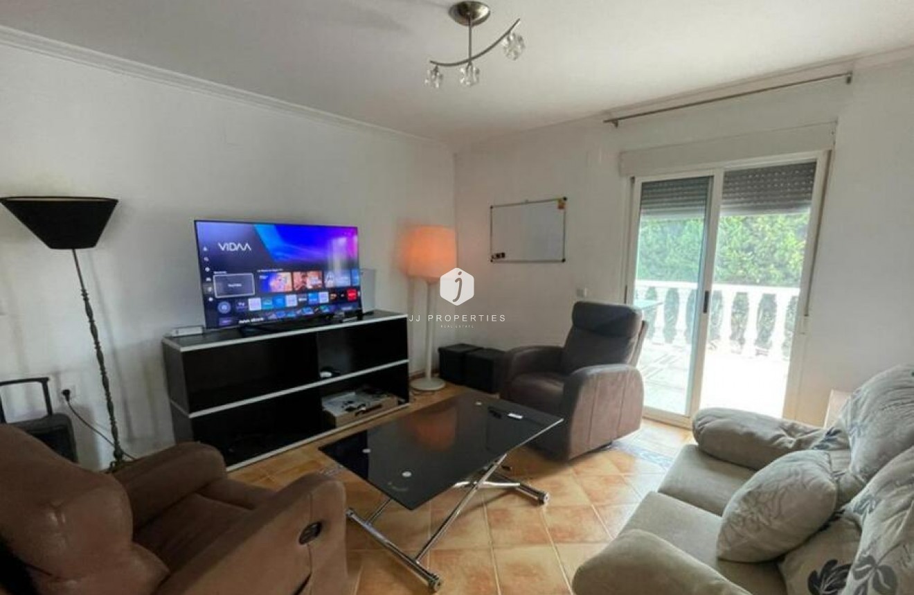 Z drugiej ręki - Villa -
Daya Vieja - Costa Blanca