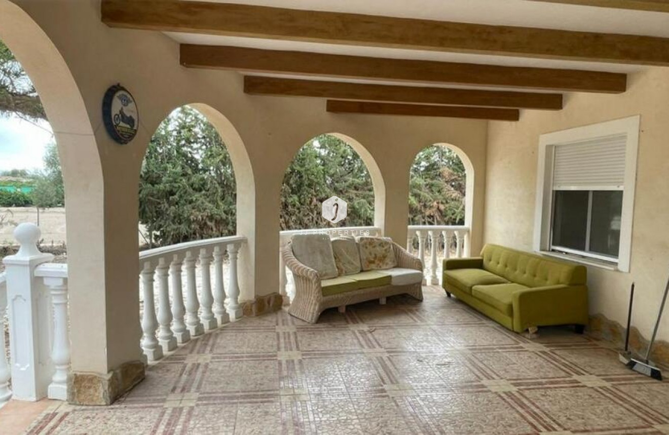 Z drugiej ręki - Villa -
Daya Vieja - Costa Blanca