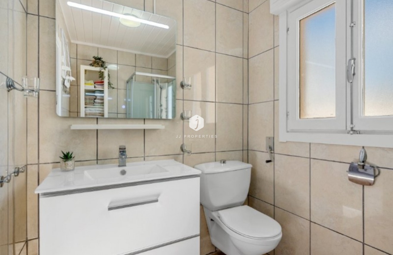 Aus zweiter Hand - Villa -
Rojales - Inland