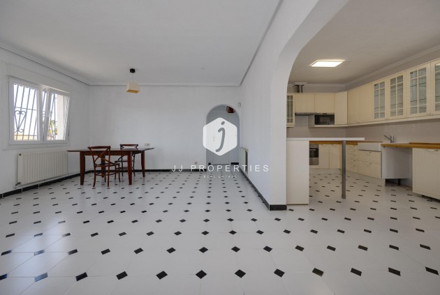 Z drugiej ręki - Szalet -
Torrevieja - La Siesta - El Salado - Torreta