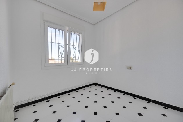 Z drugiej ręki - Szalet -
Torrevieja - La Siesta - El Salado - Torreta