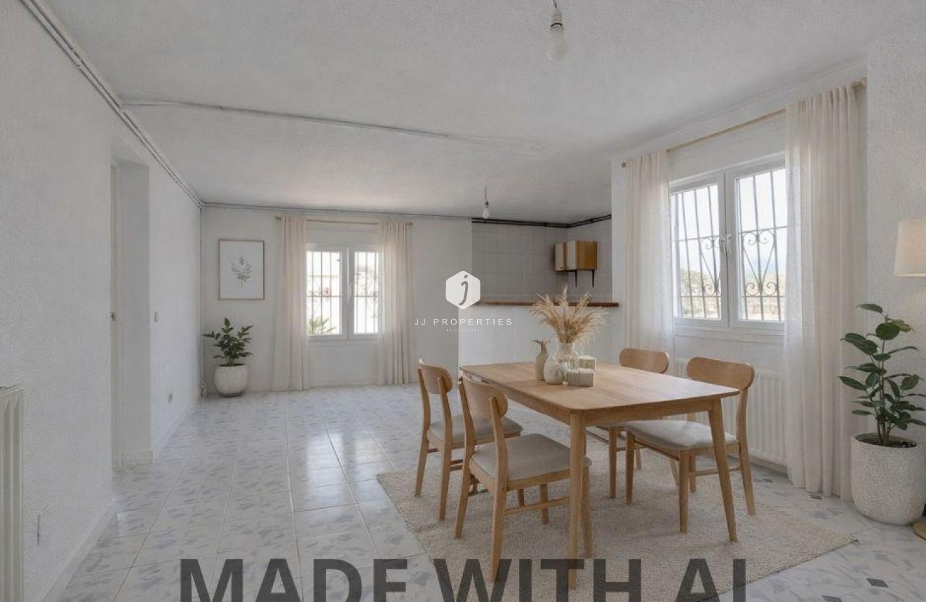 Z drugiej ręki - Szalet -
Torrevieja - La Siesta - El Salado - Torreta