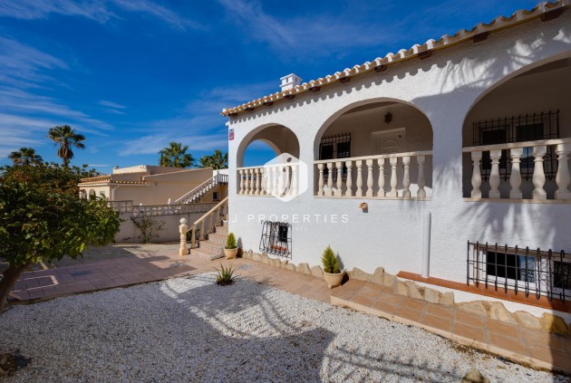 Z drugiej ręki - Szalet -
Torrevieja - La Siesta - El Salado - Torreta