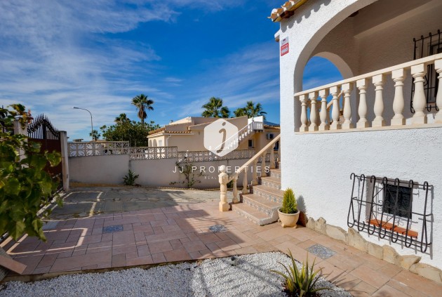 Z drugiej ręki - Szalet -
Torrevieja - La Siesta - El Salado - Torreta