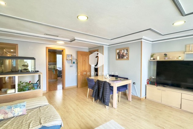 Segunda mano - Apartamento / piso -
Torrevieja