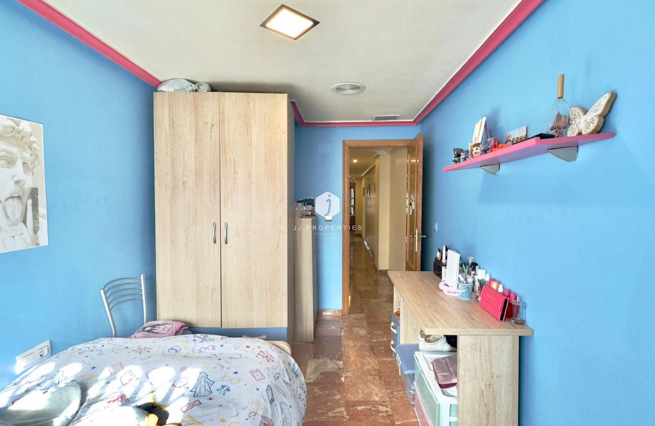 Segunda mano - Apartamento / piso -
Torrevieja