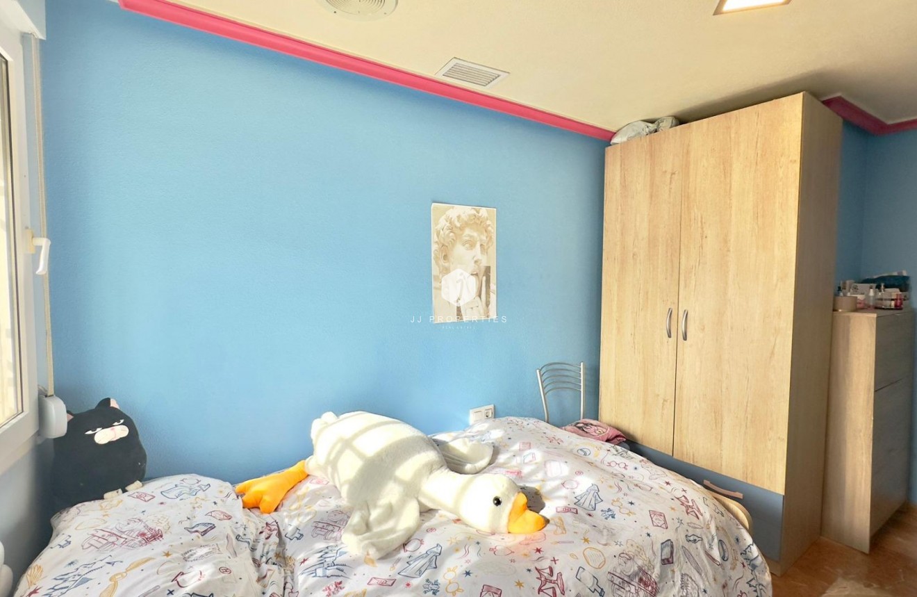 Segunda mano - Apartamento / piso -
Torrevieja