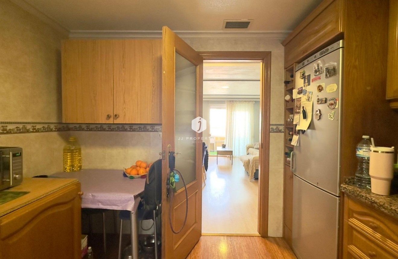 Segunda mano - Apartamento / piso -
Torrevieja