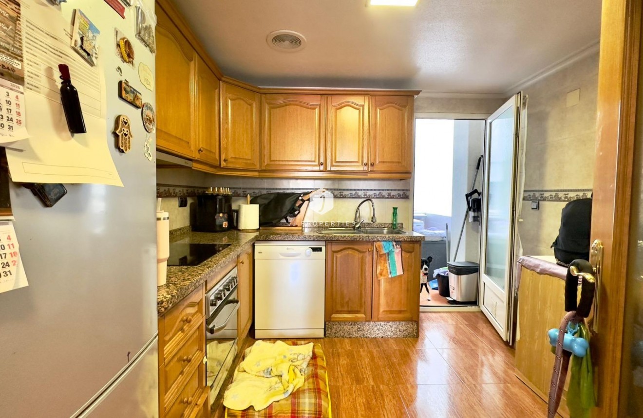 Segunda mano - Apartamento / piso -
Torrevieja