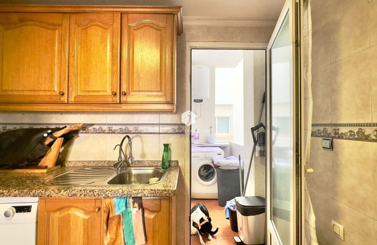 Segunda mano - Apartamento / piso -
Torrevieja