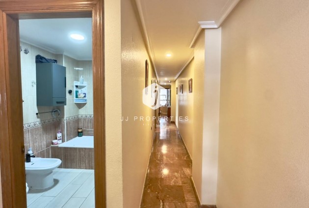 Segunda mano - Apartamento / piso -
Torrevieja